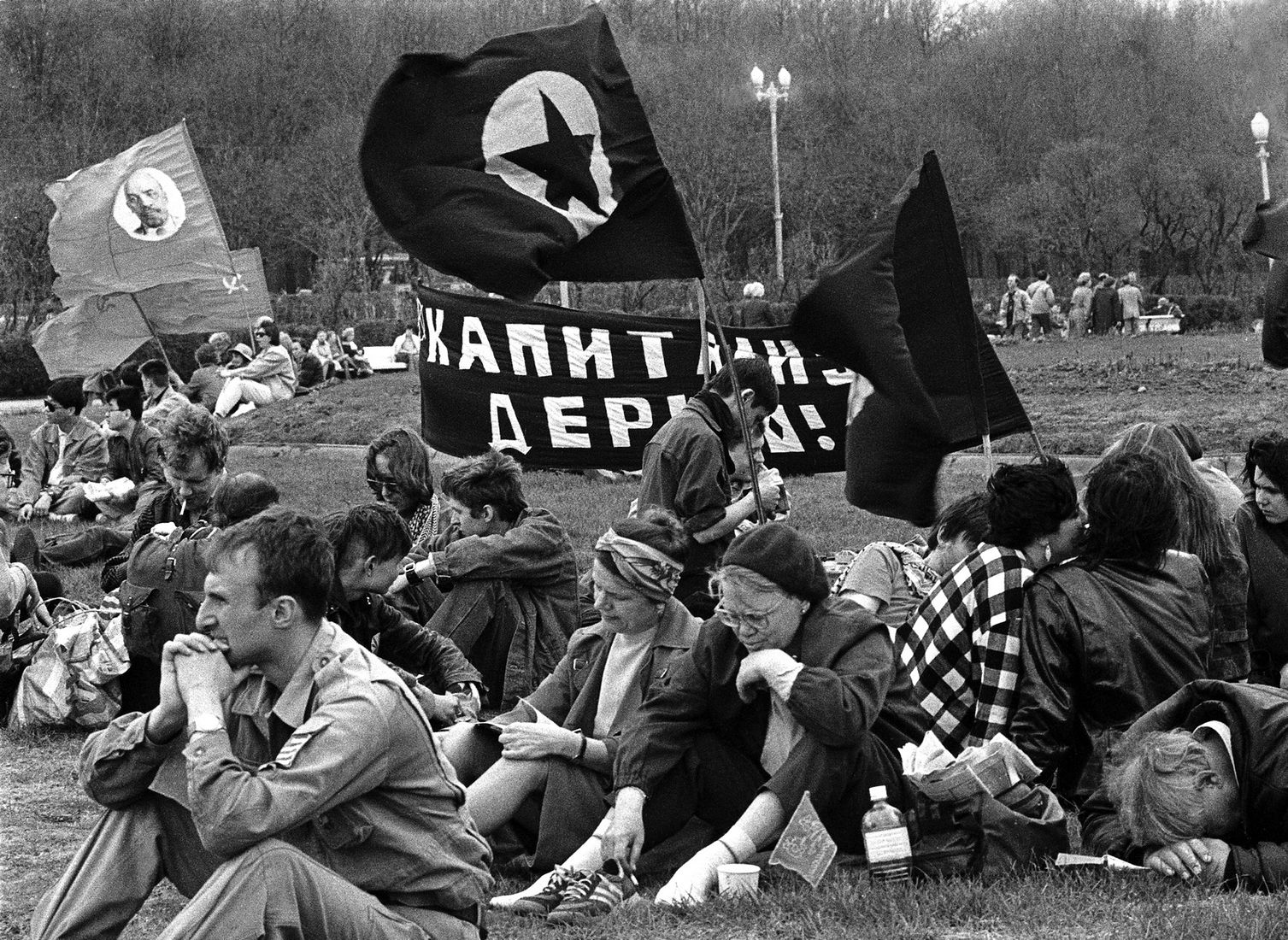 19 мая 1994. Летов 1 мая 1994. Митинг 1993. Летов на митинге.